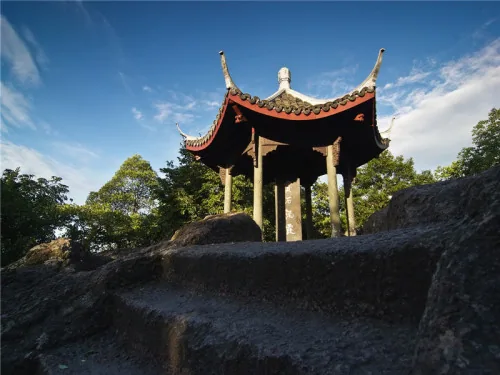 宝石山实景 3